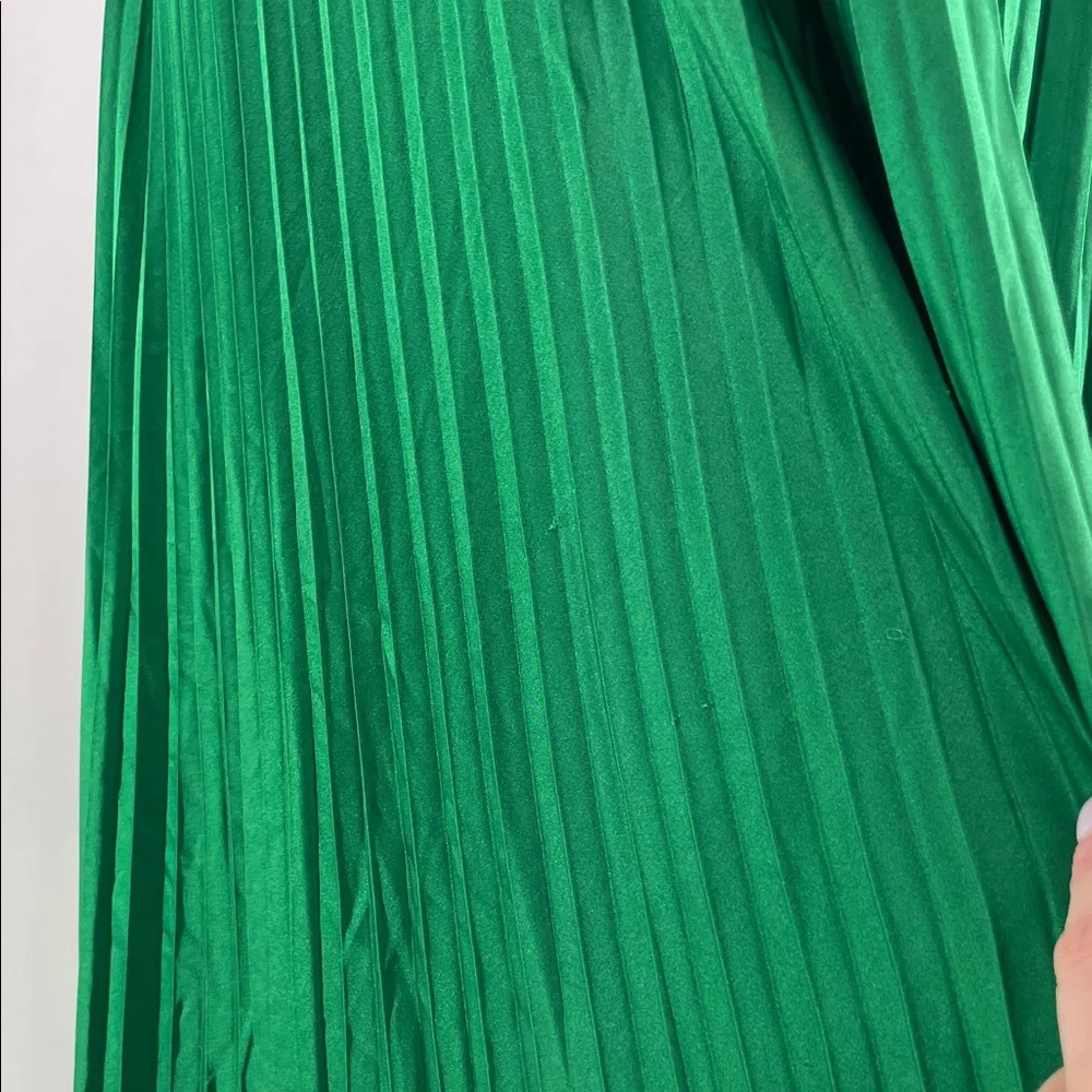 L'IDÉE Green Renaissance Gown, 14 - Picture 11 of 13